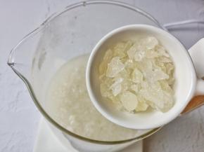 加入老冰糖增加口感。