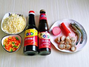 我们利用这时间准备披萨的酱料哈。