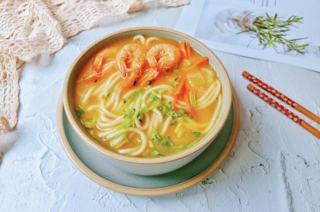 海鲜胡萝卜手擀面