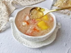 看看这金燕耳炖的，太喜欢喝了！