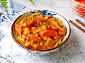 满满的浇头，汤汁酸甜适口！