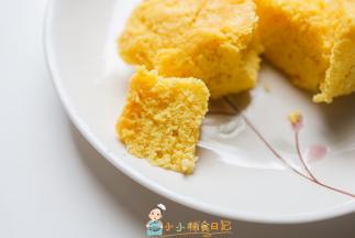 海绵蛋糕做出来一点都不会塌陷，只要鸡蛋打发到位，手法翻拌到位不要去打圈搅拌基本上都成功