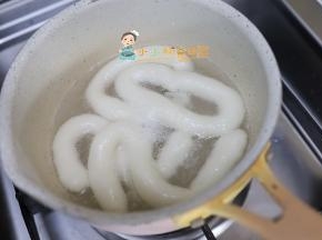 数字我直接熟一下 小心点捞出就可以啦