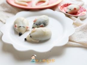 因为糯米团比较黏腻所以要宝宝大一点才能吃哦，如果小宝宝可以给一丢丢，大人要看着点不然糊住嗓子可能会有风险