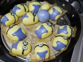 冷水下锅盖上盖子蒸20分钟焖五分钟即可