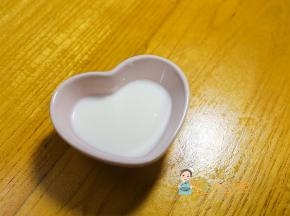 准备一杯无糖酸奶