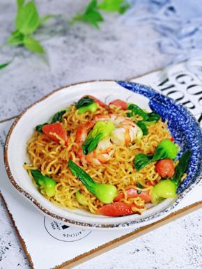 换些花样吃泡面，营养美味，好吃不上火。