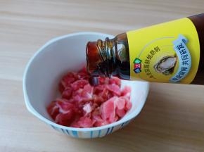 加一点点蚝油。