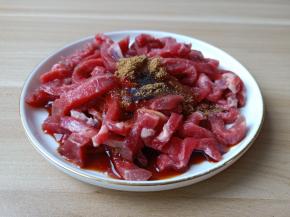 加一点料酒去腥。