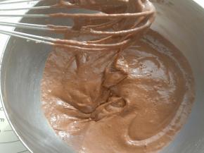 来回画“Z”字形搅拌均匀，不要画圈搅拌。