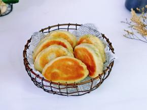 第一锅的韭菜盒子出锅啦～