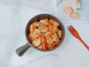 炒好的芋艿软糯清香，粘滑爽口营养丰富。