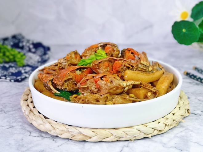 酱焖毛蟹炒年糕