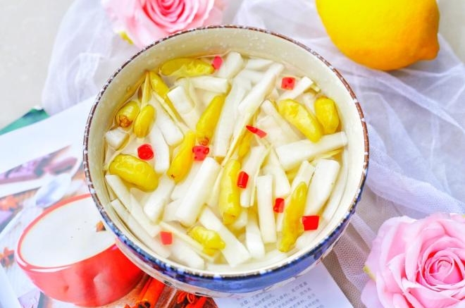 低脂零卡的酸甜泡萝卜