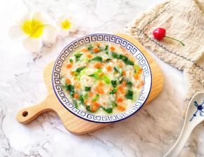 香喷喷的蔬菜粥煮好了。