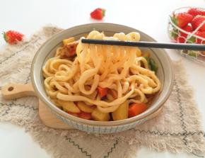 好吃到爆的拉条子拌面。