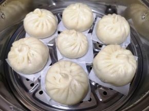 油渣青菜包出锅了。