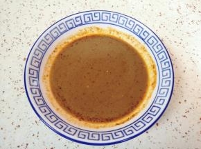 加入辣椒油和凉开水搅拌均匀，热干面料汁就做好了。