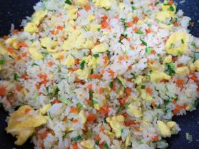 翻炒均匀出锅。