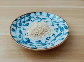 准备熟的白芝麻。