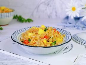 配菜丰富，营养均衡。