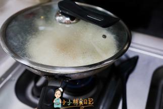 一直不停的摇，直到爆米花全部爆炸好才可以，不要中途停顿