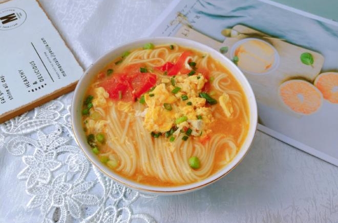 番茄鸡蛋葱花面