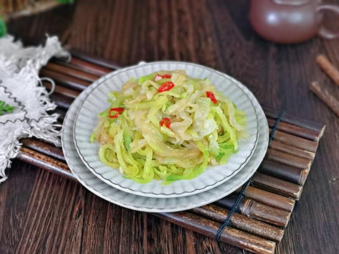 酸辣萝卜丝拌海蜇