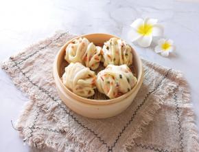 香葱火腿花卷出锅了。