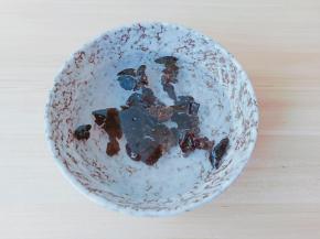 木耳加清水泡发。