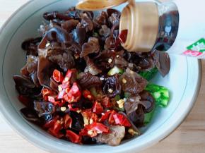 加上生抽二勺。