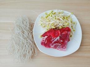 牛肉选择前腿肉来做嫩一点。