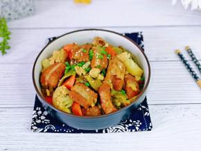 营养丰富的东北炖菜。