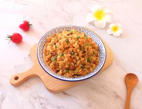 粒粒分明的鲜贝露炒饭。