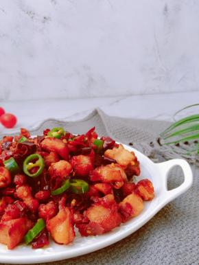 真正的色香味俱全，绝对是吃货们必选菜！快准备好食材跟着我一起来制作。绝对够味！够过瘾！