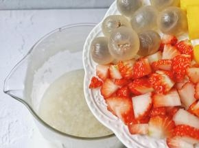 最后2分钟加入水果粒。