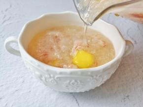 倒入碗里，看看这拉丝效果，一个字赞！