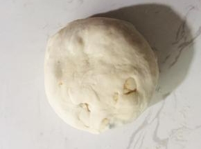 小头朝上，用手按扁！