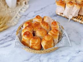 宝贝一口气吃6个还要吃！