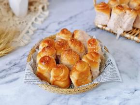 掰开啦～香甜松软又拉丝。