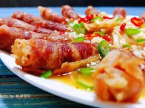 肥牛的香浓混搭着金针菇的鲜嫩入口就是唇齿留香回味无穷