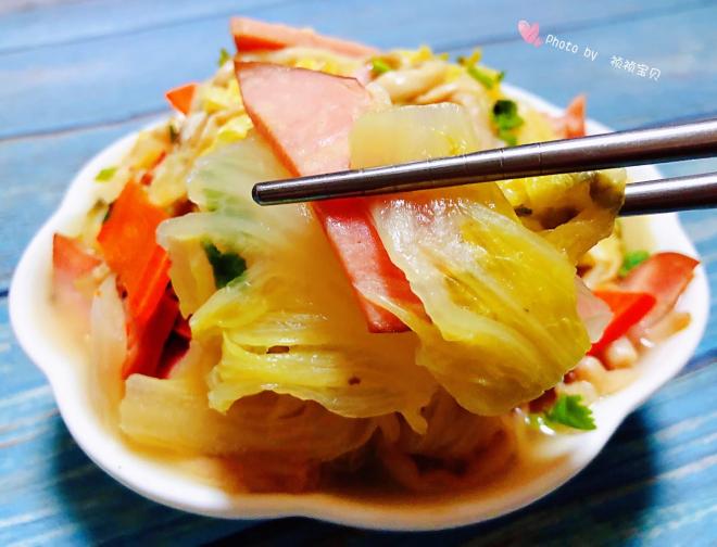 火腿蟹味菇炖白菜