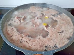 开锅后会有很多的沫子。