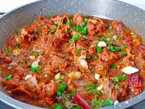 撒点葱花起锅。