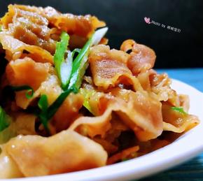 看着这盘诱人的葱爆肥牛就直咽口水喝