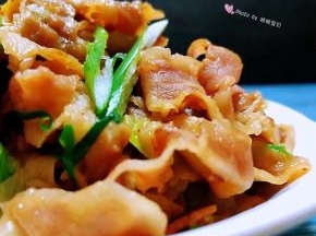 看着这盘诱人的葱爆肥牛就直咽口水喝