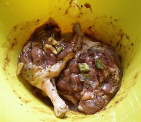 4.揉搓均匀后腌制一夜入味