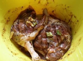 4.揉搓均匀后腌制一夜入味