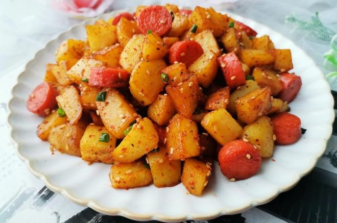 孜然火腿土豆丁