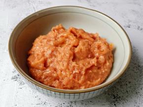 顺着一个方向搅拌上劲。